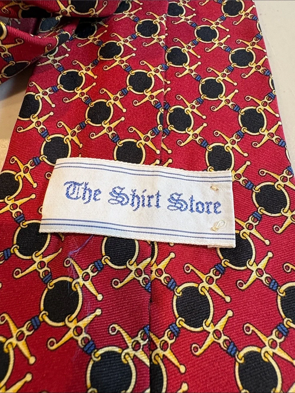 The Shirt Store - Men's necktie, tie. Classic Red Patterned. Silk